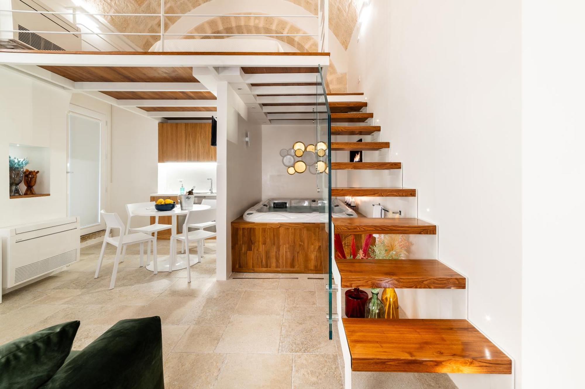 Old Court Luxury Suite&Spa By Monholiday Monopoli Exterior photo